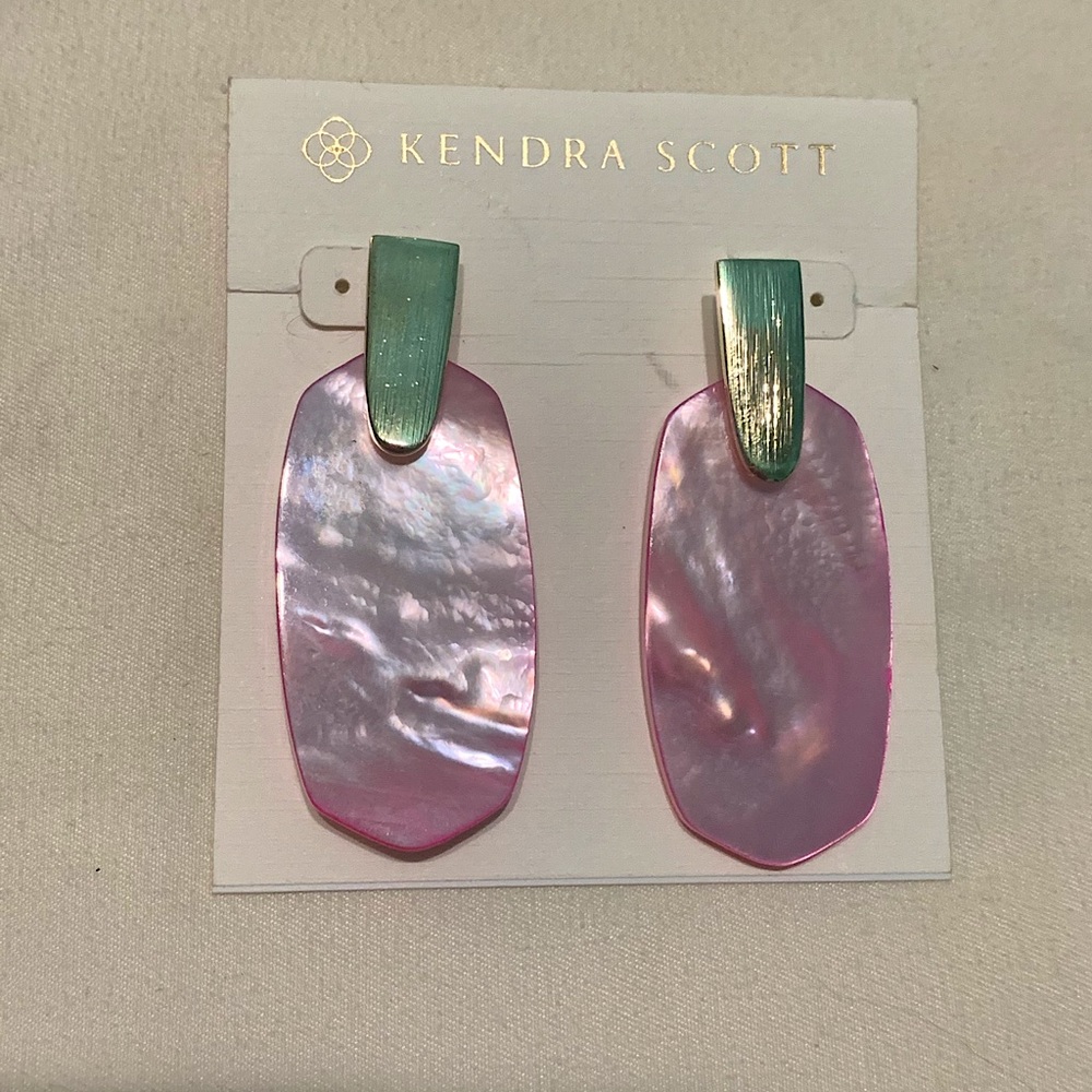 Kendra Scott Blush Pearl Aragon Earrings